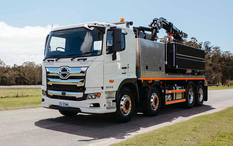Untitled-1_0007_0Hino - VTI 07 vac truck