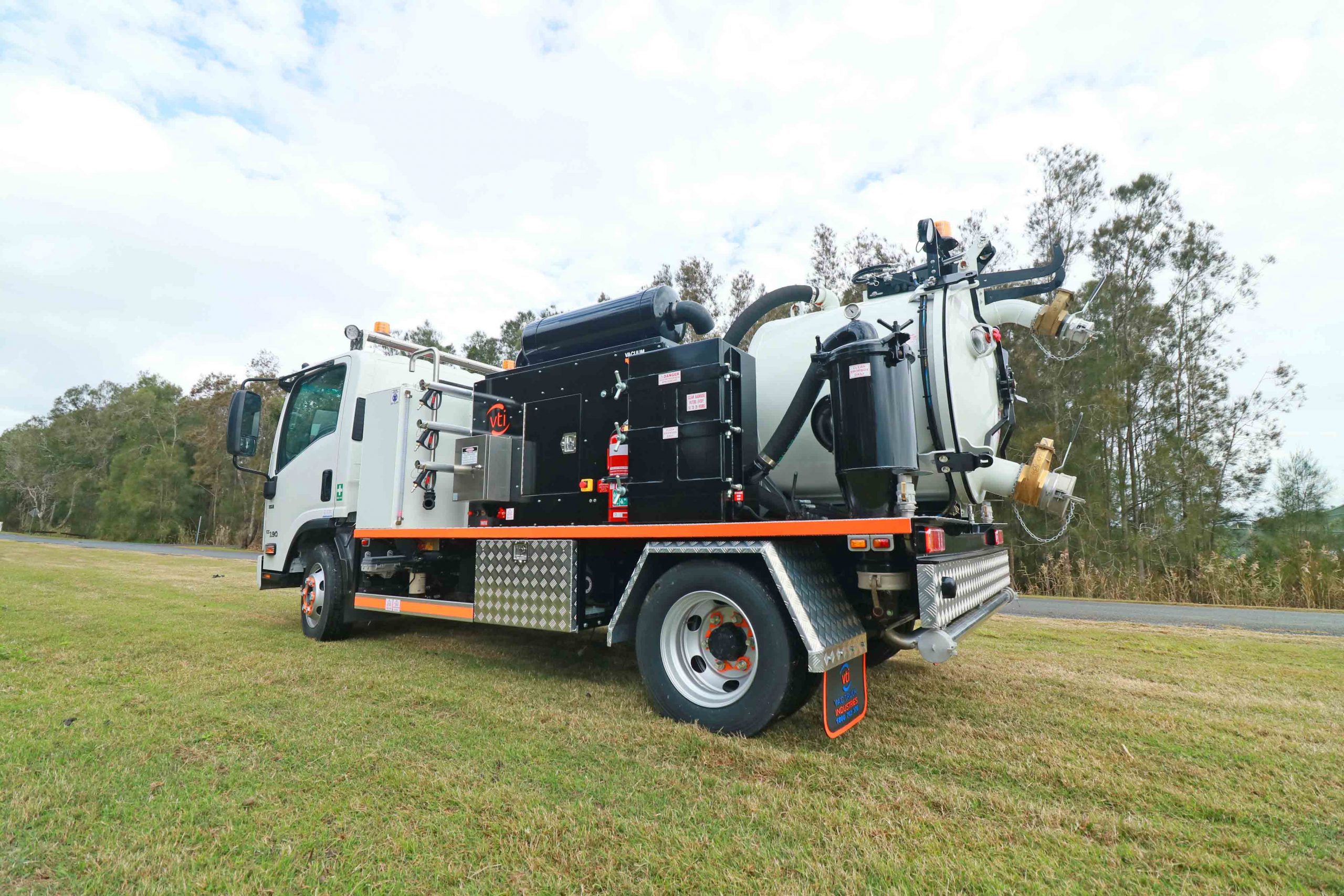 VTI Vacuum/Water Truck