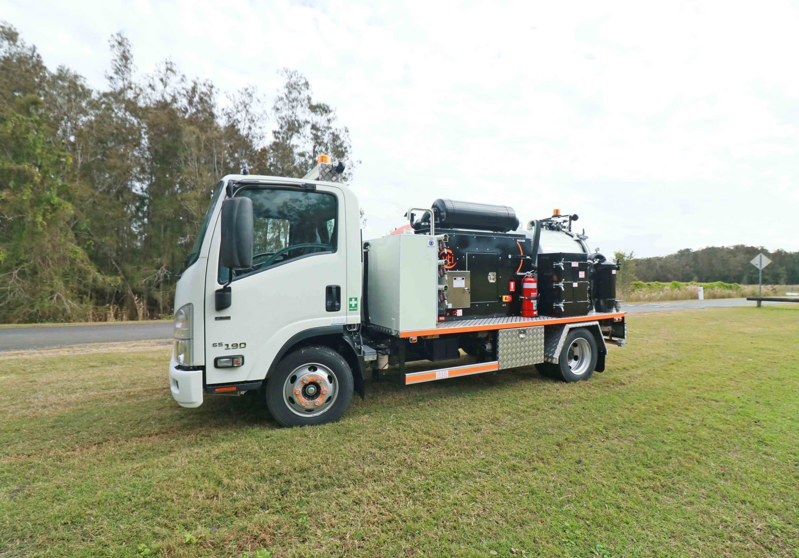 VTI vacuum water truck